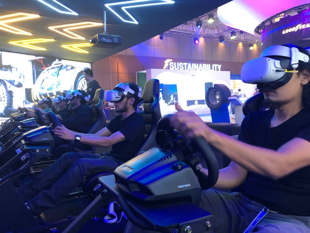 Setup of VR Car Simulator for rental
